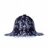 KANGOL PAISLEY LÄSSIGER HUT MIT BREITER KREMPE K3549 DUNKELBLAU WEIß - Shoelosophy