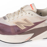 ニューバランス ウィメンズ レベル V フューエル セル WFCXLJ5 アンゴラ アース シャドウ - Shoelosophy