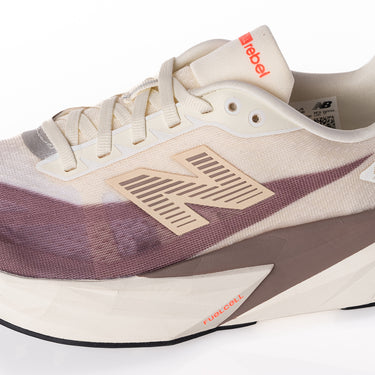 ニューバランス ウィメンズ レベル V フューエル セル WFCXLJ5 アンゴラ アース シャドウ - Shoelosophy