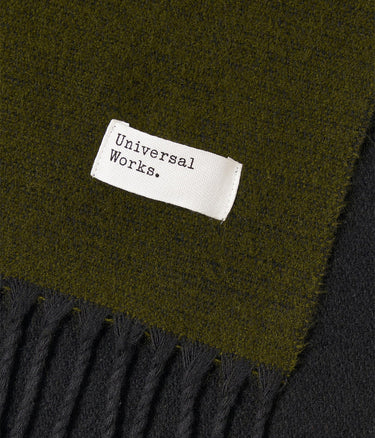 UNIVERSAL WORKS DOPPELSEITIGER SCHAL 33640 GRÜN SCHWARZ - Shoelosophy