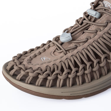 KEEN UNEEK 1025169 TIMBERWOLF PLAZA TAUPE - Shoelosophy