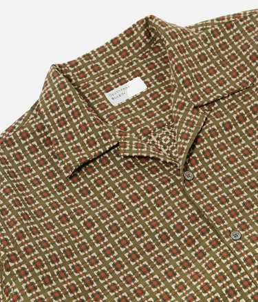 UNIVERSAL WORKS CAMP SHIRT 33750 OSCAR COTTON JACQUARD OLIVE - Shoelosophy