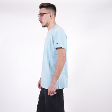 CHAMPION REVERSE WEAVE T-SHIRT GEFÄRBT 210251 2409 HELLBLAU - Shoelosophy