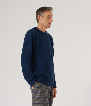 UNIVERSAL WORKS  LYON CREW SWEATER 33457 ALPACA KNIT NAVY - Shoelosophy