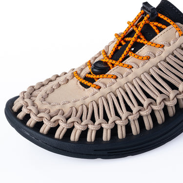 KEEN UNEEK 1025169 TIMBERWOLF PLAZA TAUPE - Shoelosophy