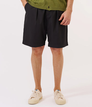 UNIVERSAL WORKS PLEATED TRACK SHORT 34152 RECYCLED POLY TECH SCHWARZ - Shoelosophy