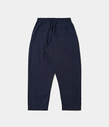 UNIVERSAL WORKS OXFORD HOSE LEINEN SLUB WEAVE P34027 NAVY - Shoelosophy