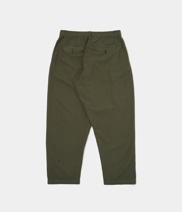 UNIVERSAL WORKS PLEATED TRACK PANT 34640 MERIDA SEERSUCKER OLIVE - Shoelosophy